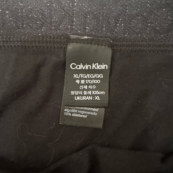 Bundle of 2 never worn Calvin Klein women's hipster panties - Picture 2 of 5